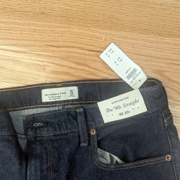 Abercrombie Thee 90s straight ultra high rise jeans 30 short - Picture 2 of 2